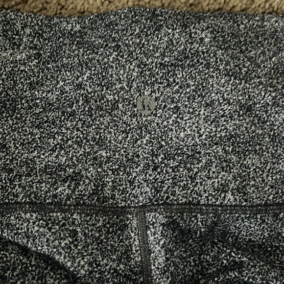 2 Pairs Lululemon Grey Pattern Align & Wunder Under Leggings, lightly worn - Picture 5 of 6
